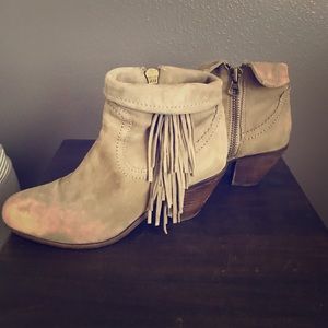SAM EDELMAN • Louie Fringe Booties • Taupe • Sz 8